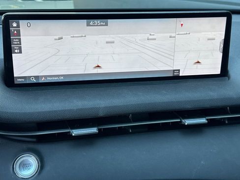 Used 2025 Genesis GV70 2.5T Select w/ Select Package image 8