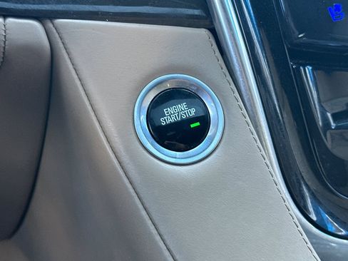 Used 2020 Cadillac Escalade ESV Platinum image 34