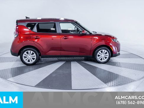 Used 2025 Kia Soul LX image 11