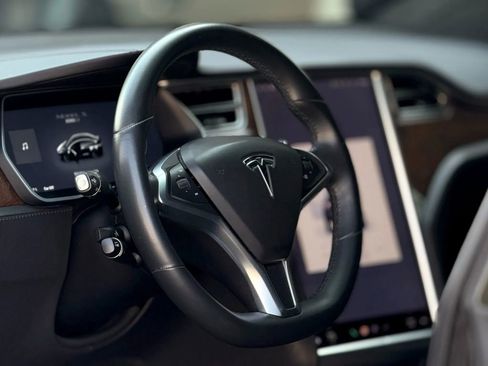 Used 2017 Tesla Model X 100D image 14