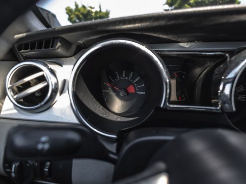 Used 2007 Ford Mustang GT Premium RWD image 11