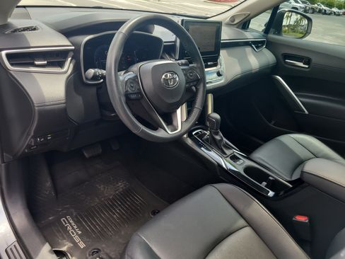 Certified 2023 Toyota Corolla Cross XLE w/ Convenience Package FWD image 20