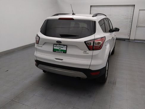 Used 2018 Ford Escape SE w/ Ford Safe & Smart Package FWD image 7