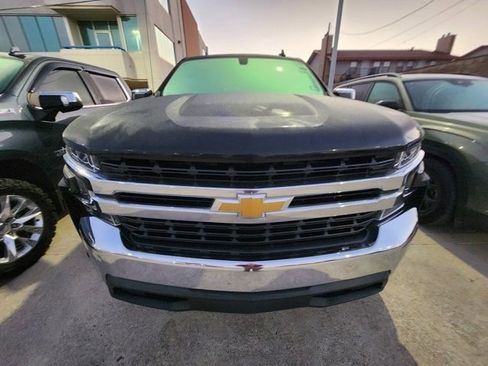 Used 2022 Chevrolet Silverado 1500 LT w/ All Star Edition Plus image 2