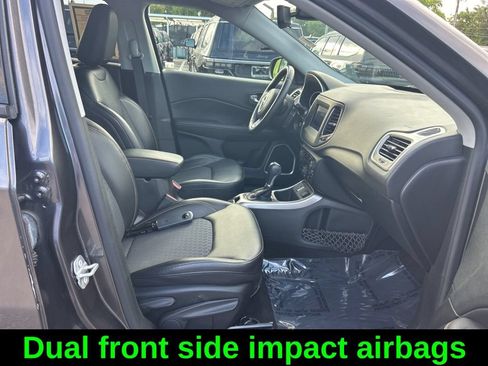 Certified 2019 Jeep Compass Latitude FWD image 23