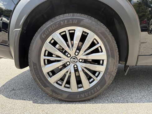 Used 2024 Nissan Pathfinder SL w/ SL Premium Package FWD image 21