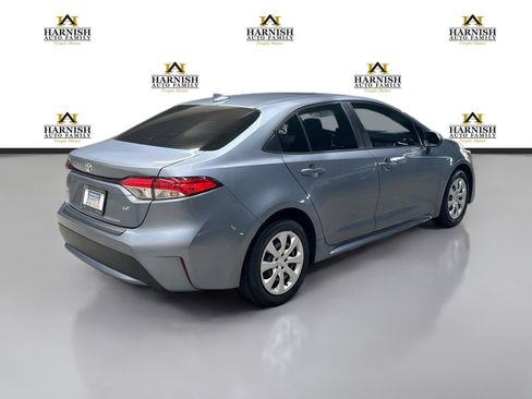 Used 2020 Toyota Corolla LE FWD image 5
