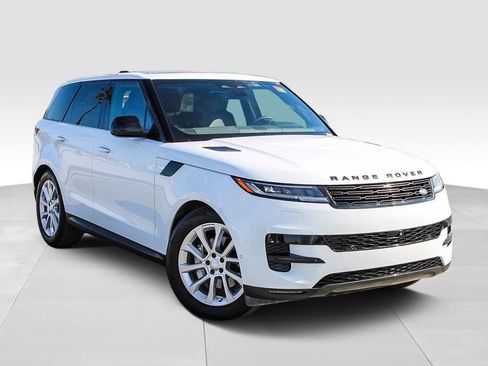 Used 2025 Land Rover Range Rover Sport SE AWD/4WD image 2