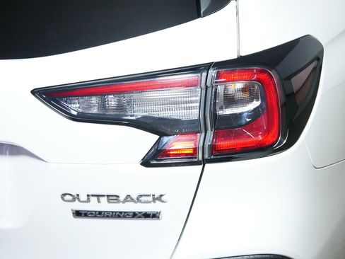 Used 2020 Subaru Outback Touring XT image 17