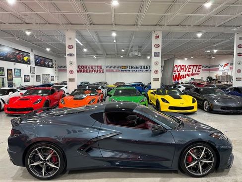 Used 2021 Chevrolet Corvette Stingray Premium Cpe w/ Z51 Performance Package RWD image 5