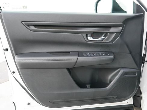 Used 2025 Honda CR-V EX image 19