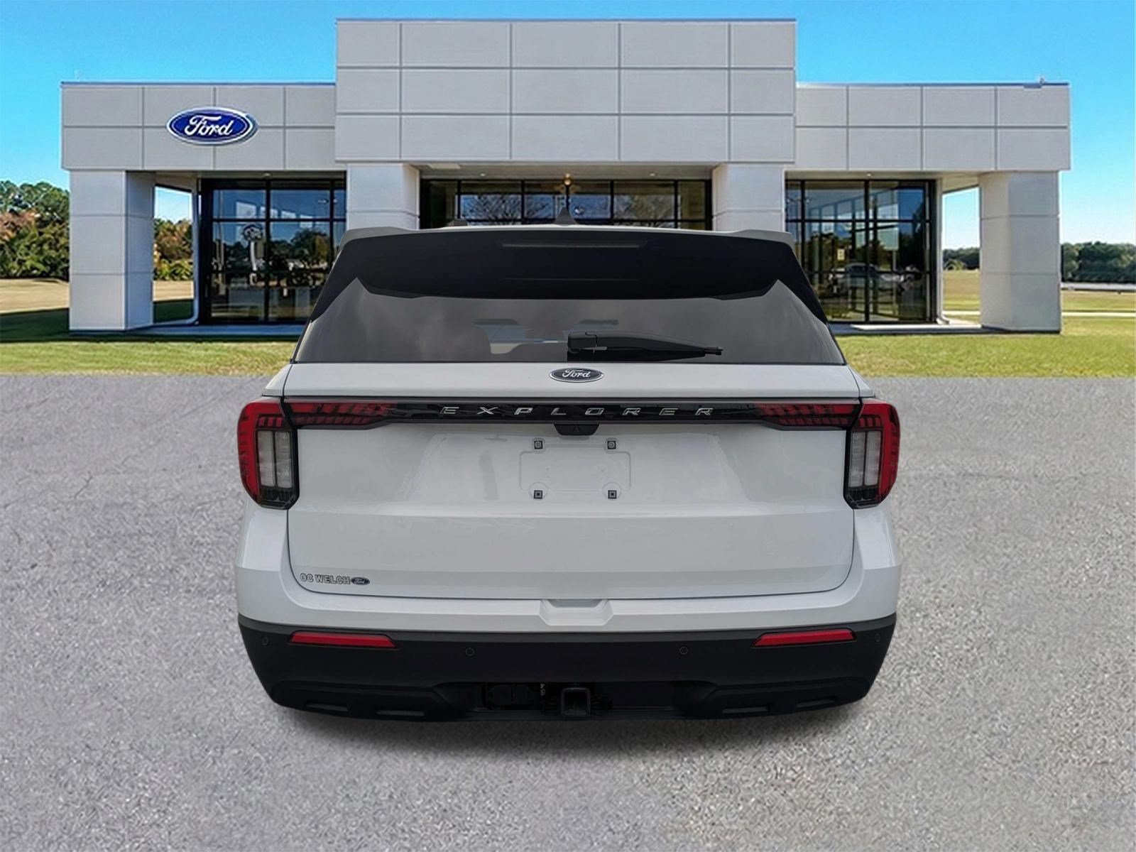 Certified 2026 Ford Explorer Active RWD image 5