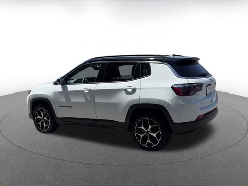 Used 2025 Jeep Compass Limited AWD/4WD image 10
