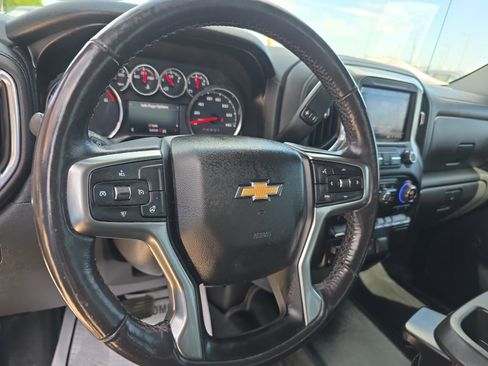 Used 2021 Chevrolet Silverado 1500 LT w/ Z71 Off-Road Package AWD/4WD image 12