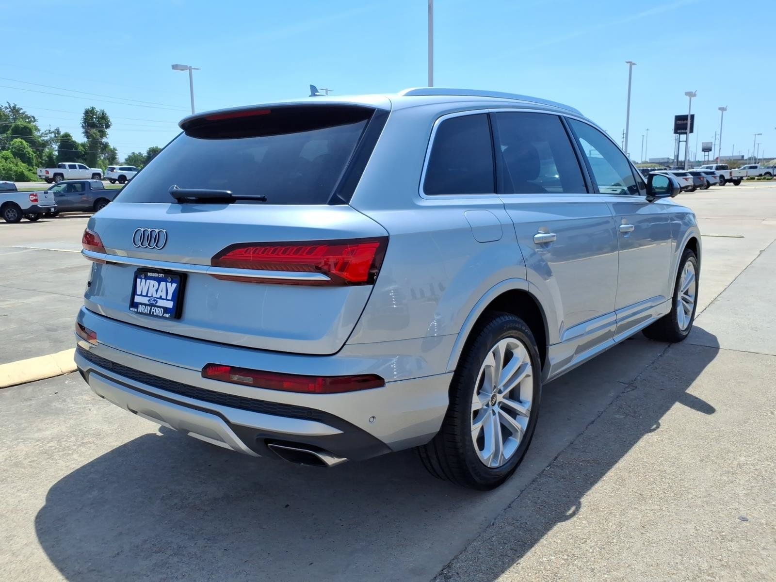 Used 2025 Audi Q7 3.0T Premium Plus AWD/4WD image 4