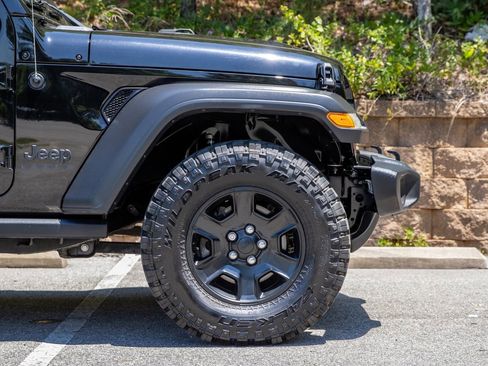Used 2020 Jeep Gladiator Sport w/ Quick Order Package 23S AWD/4WD image 5