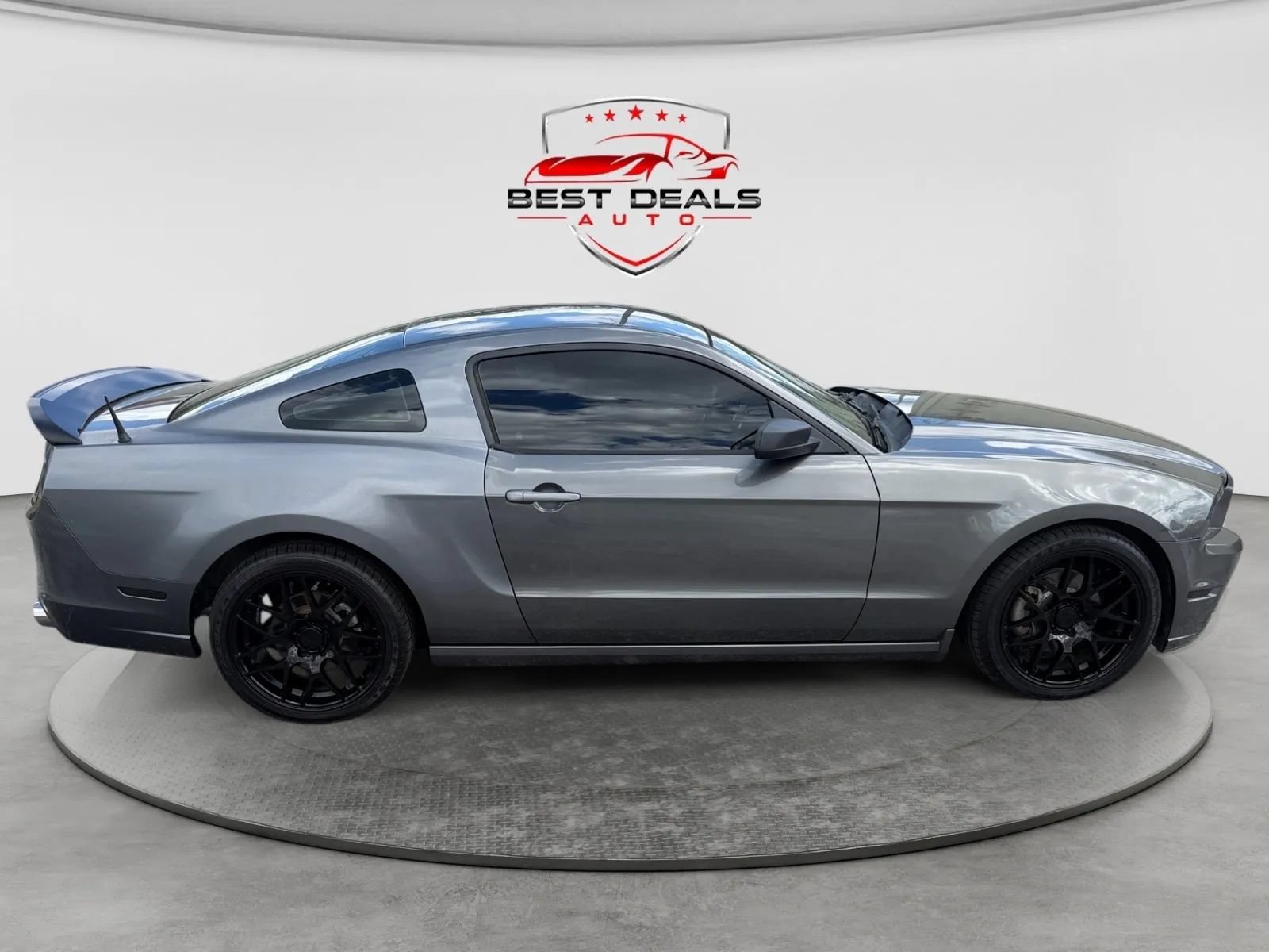 Used 2014 Ford Mustang Coupe RWD image 6