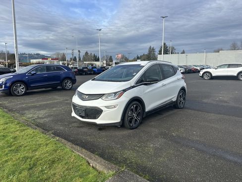 Used 2017 Chevrolet Bolt Premier w/ Driver Confidence II Package image 1