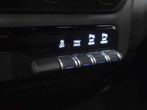 Used 2023 RAM 1500 Lone Star AWD/4WD image 35
