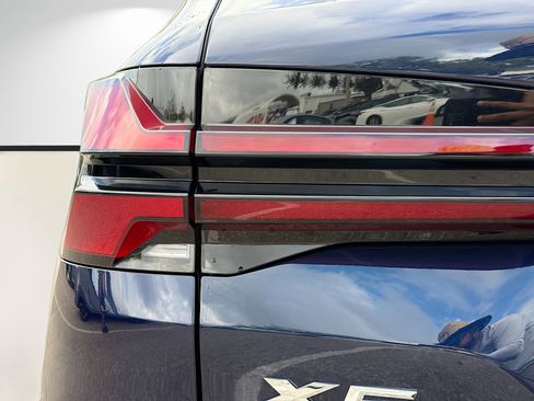 New 2026 BMW X5 xDrive50e w/ Executive Package image 10