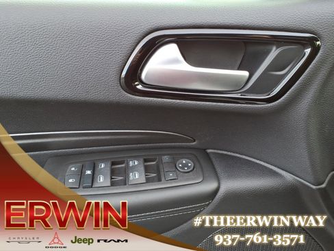 Certified 2024 Dodge Durango SXT image 11