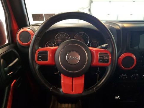 Used 2018 Jeep Wrangler Unlimited Sport S AWD/4WD image 17