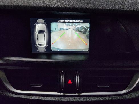 Used 2018 Alfa Romeo Stelvio AWD image 35