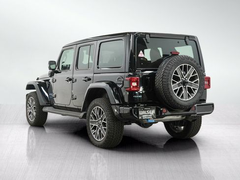 Used 2024 Jeep Wrangler High Altitude AWD/4WD image 3