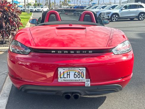 Used 2018 Porsche 718 Boxster S image 5