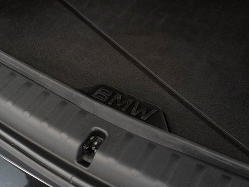 Used 2024 BMW X1 xDrive28i w/ Technology Package image 17