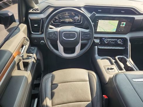 Used 2025 GMC Sierra 2500 Denali w/ Denali Reserve Package AWD/4WD image 11