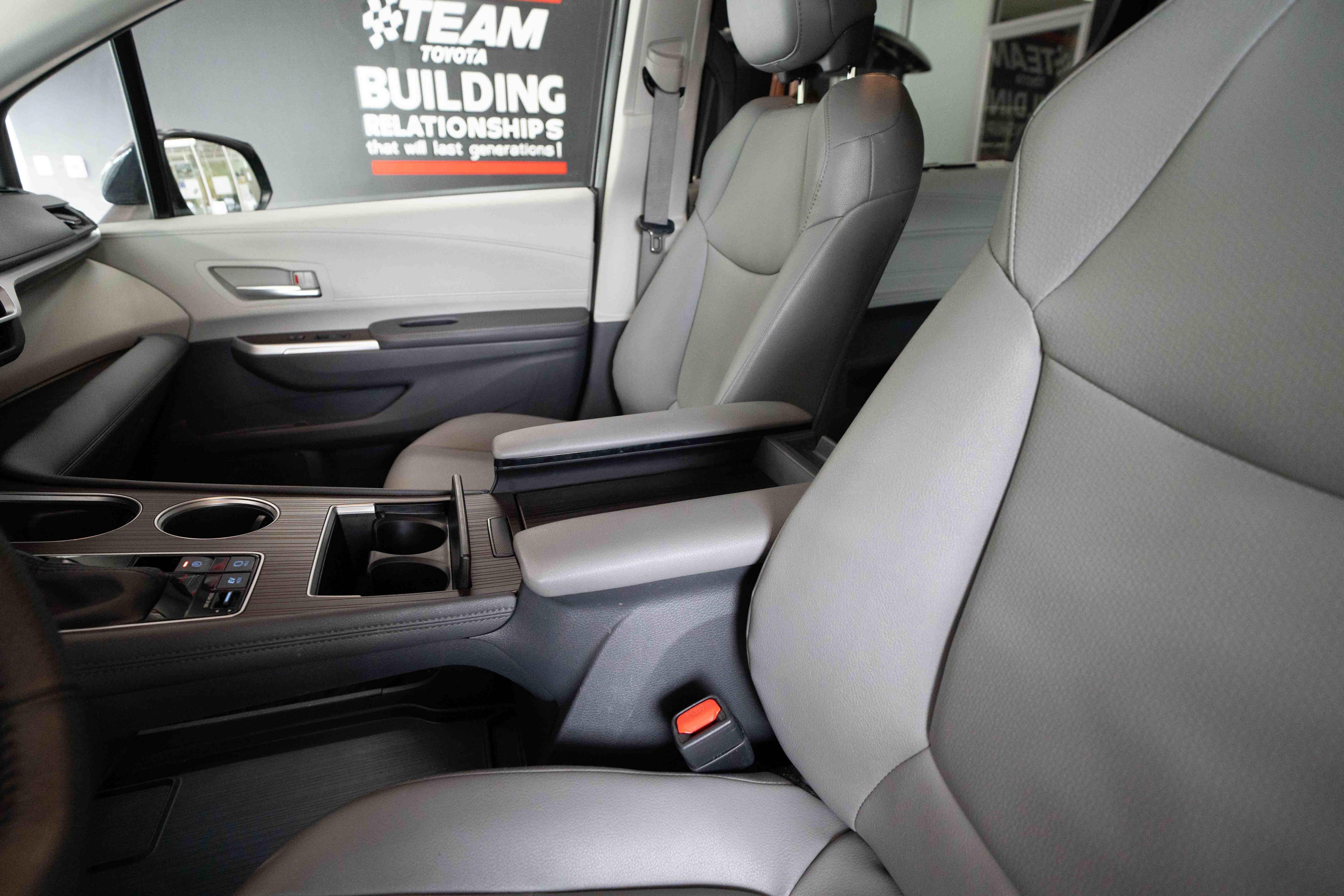 Certified 2023 Toyota Sienna XLE w/ XLE Plus Package AWD/4WD image 11