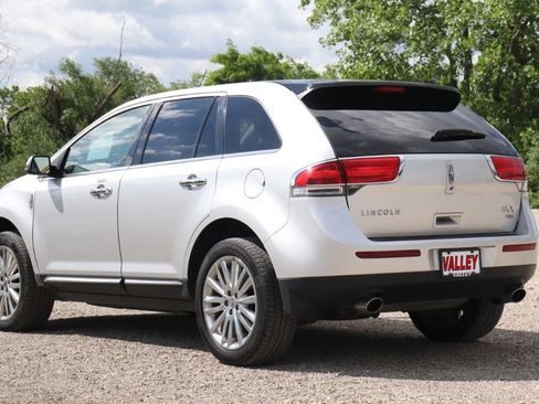 Used 2015 Lincoln MKX AWD w/ Equipment Group 102A image 6