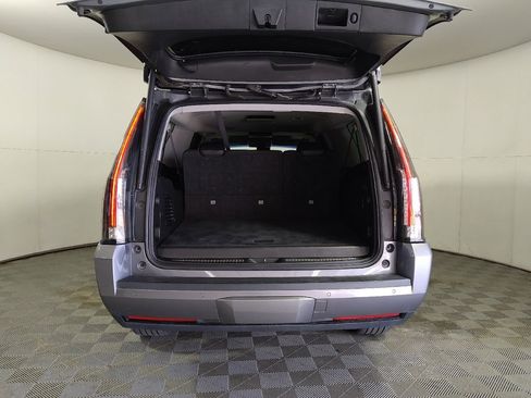 Used 2019 Cadillac Escalade ESV Premium Luxury w/ Escalade Sport Edition AWD/4WD image 29