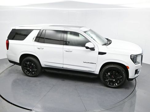 Used 2023 GMC Yukon SLT w/ SLT Premium Package image 37