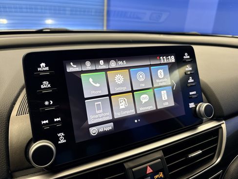 Used 2018 Honda Accord Sport image 18