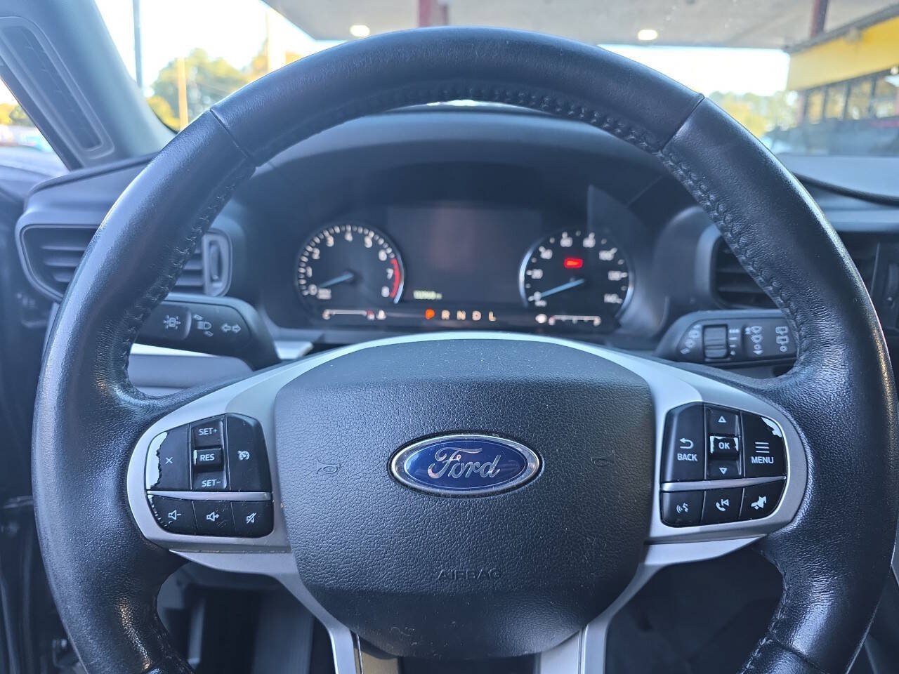 Used 2021 Ford Explorer XLT RWD image 8