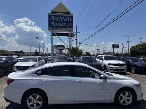 Used 2023 Chevrolet Malibu LS w/ Driver Confidence Package FWD image 10