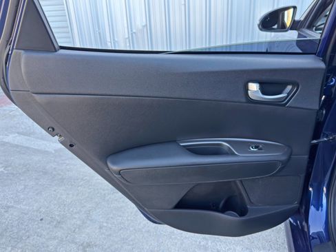 Used 2020 Kia Optima LX image 32