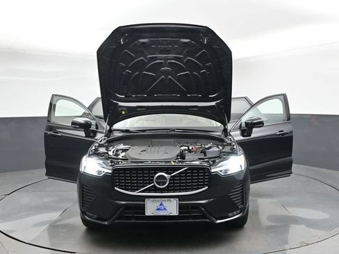 Used 2024 Volvo XC60 B5 Plus w/ Protection Package Premier AWD/4WD image 48