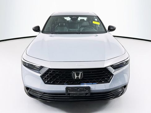 Used 2023 Honda Accord Sport image 2