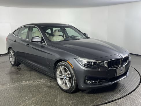 Used 2019 BMW 330i Gran Turismo xDrive 330 Gran Turismo i xDrive image 3