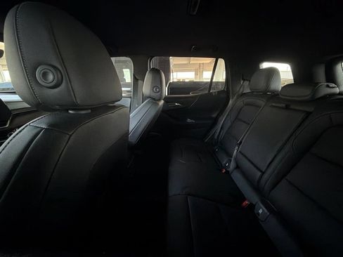 Used 2025 Chevrolet Equinox LT w/ Convenience Package II FWD image 9
