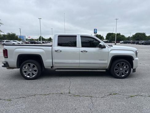 Used 2018 GMC Sierra 1500 Denali w/ Denali Ultimate Package AWD/4WD image 5