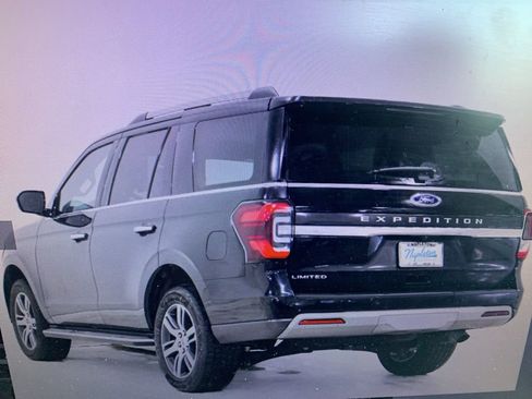 Used 2023 Ford Expedition Limited AWD/4WD image 3