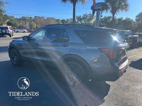 New 2026 Ford Explorer ST-Line w/ ST-Line Street Pack image 5