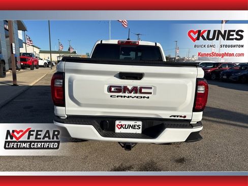 Used 2024 GMC Canyon AT4 image 10