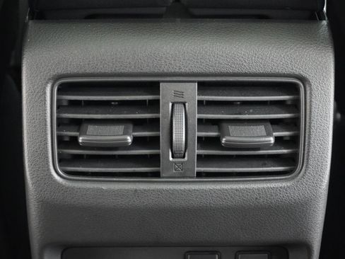 Used 2024 Nissan Rogue Platinum w/ Platinum Premium Package image 37