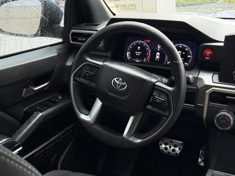 Used 2025 Toyota Tacoma TRD Sport AWD/4WD image 11