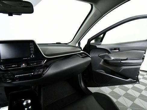 Used 2021 Toyota C-HR Limited image 20